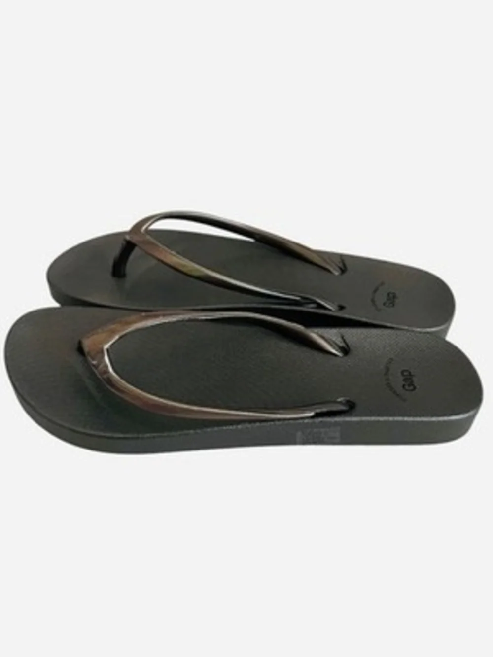 Gap Womens Size 6 Metallic Pewter Flip Flops Sandals NWOT